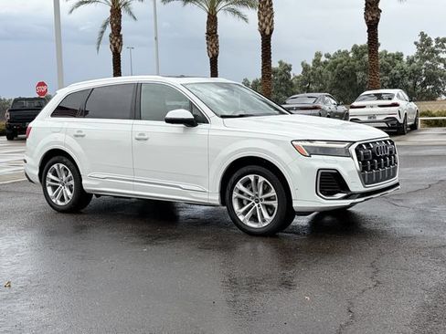 Used 2025 Audi Q7 3.0T Premium Plus AWD/4WD image 4