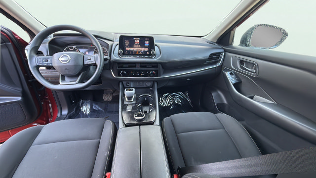 Used 2025 Nissan Rogue S AWD/4WD image 17