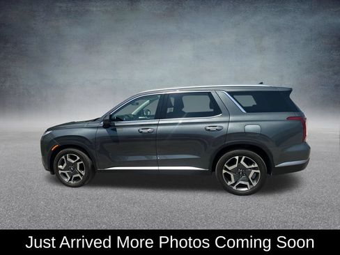 Used 2025 Hyundai Palisade SEL FWD image 2