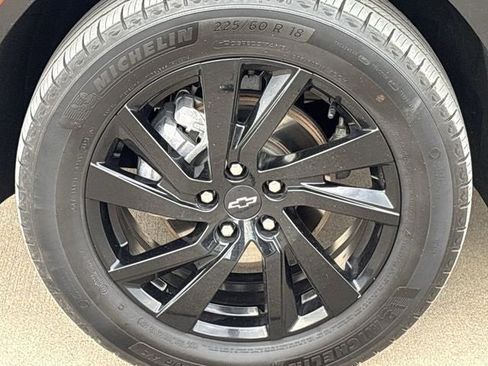 Used 2024 Chevrolet Equinox LS w/ LS Convenience Package image 10