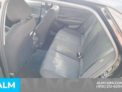 Certified 2026 Hyundai Elantra SE FWD image 16