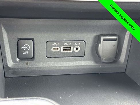 Used 2024 Nissan Sentra SV FWD image 20
