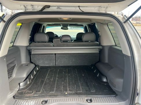 Used 2003 Ford Explorer XLT image 11