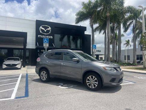 Used 2016 Nissan Rogue SV FWD image 3