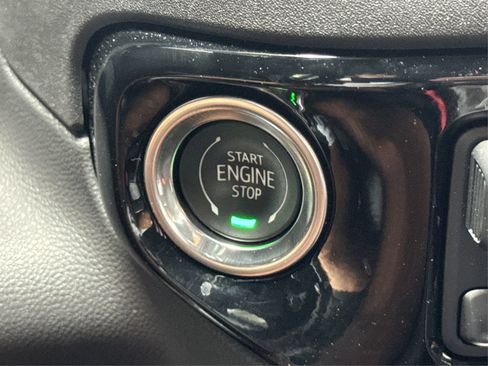 Used 2024 Chevrolet Silverado 1500 LT Trail Boss w/ LT Trail Boss Premium Package image 31