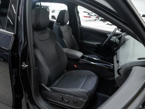 Used 2023 Volkswagen ID.4 Pro S RWD image 11