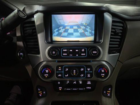 Used 2017 GMC Yukon XL SLT w/ Open Road Package image 29