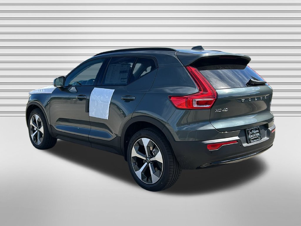 New 2026 Volvo XC40 B5 Core w/ Climate Package AWD/4WD image 6