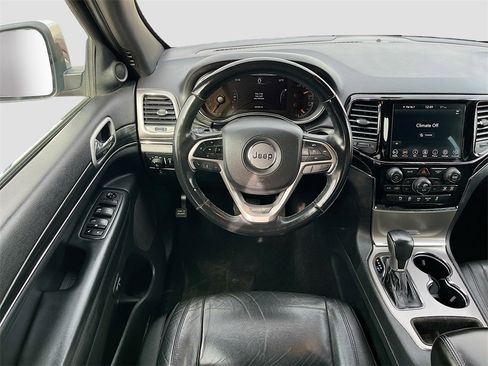 Used 2019 Jeep Grand Cherokee Limited image 23