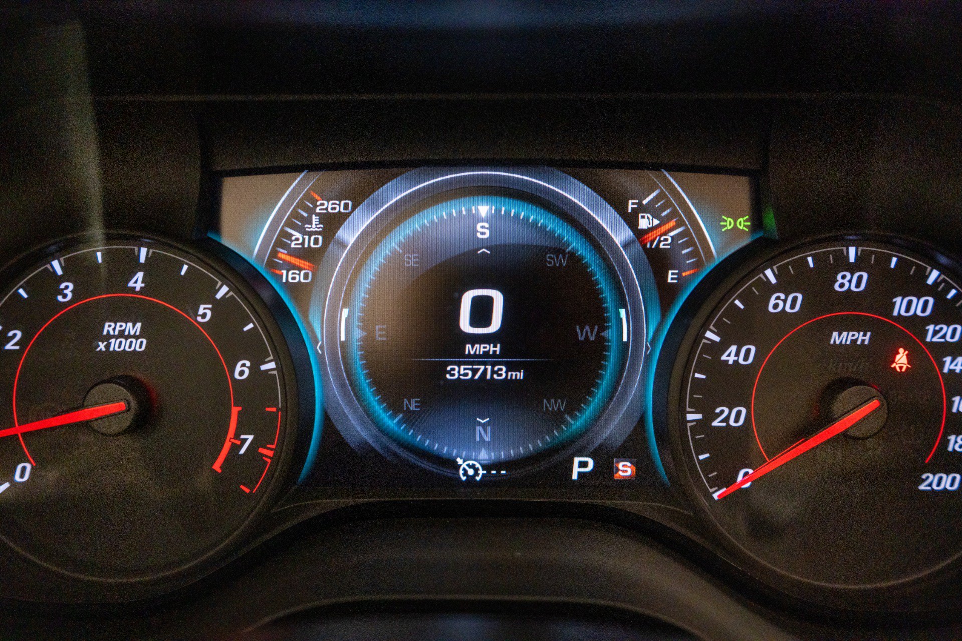 Used 2018 Chevrolet Camaro SS RWD image 22