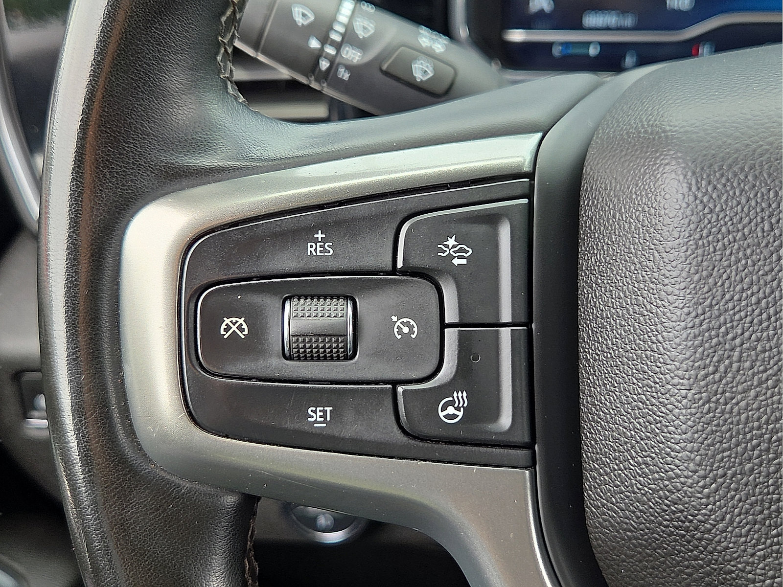 Used 2024 Chevrolet Silverado 2500 LTZ w/ LTZ Convenience Package AWD/4WD image 21