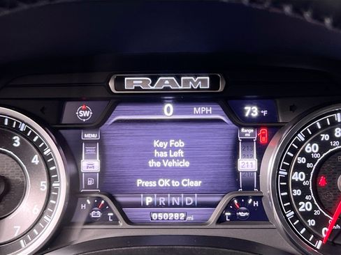 Used 2022 RAM 1500 Laramie AWD/4WD image 22