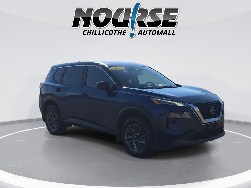 Used 2023 Nissan Rogue S AWD/4WD image 2