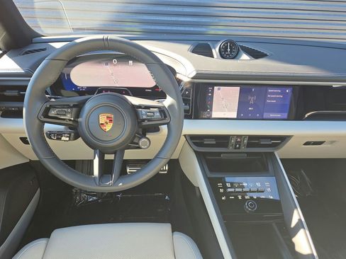 New 2026 Porsche Macan 4S Electric image 8