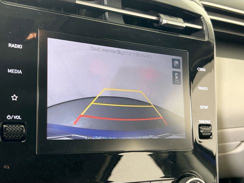 Used 2023 Hyundai Tucson SE image 13