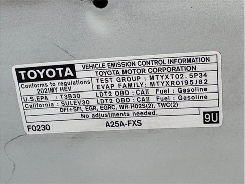 Used 2021 Toyota Sienna XLE w/ XLE Plus Package FWD image 29