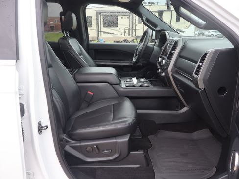Used 2021 Ford Expedition XLT AWD/4WD image 14