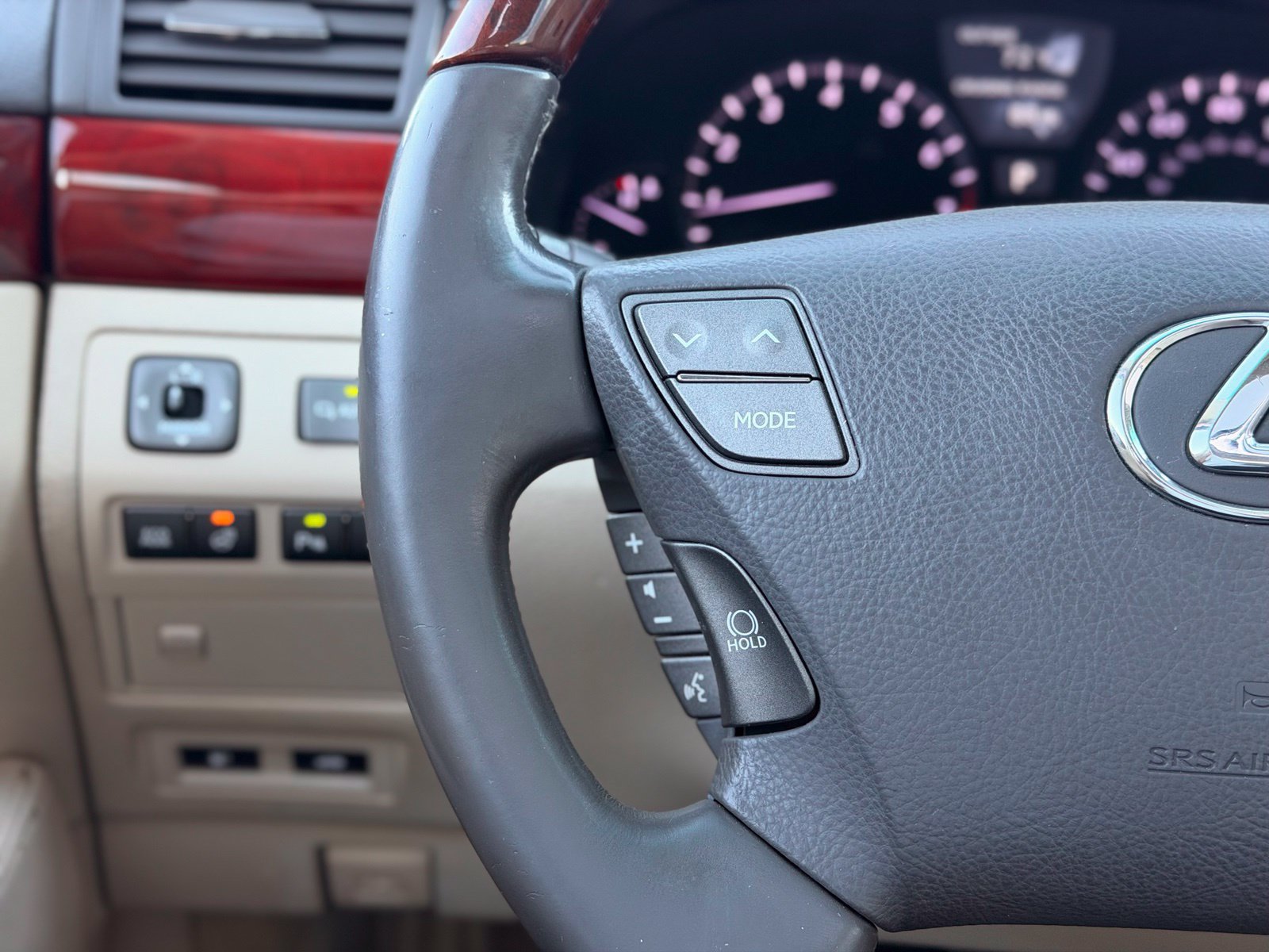 Used 2011 Lexus LS 460 AWD w/ Luxury Value Edition image 51