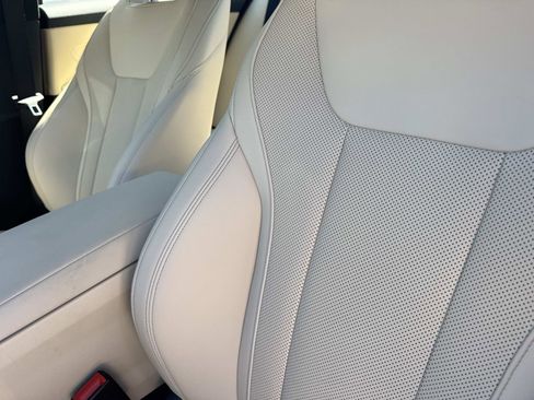 Certified 2025 BMW 330i Sedan w/ M Sport Package image 20