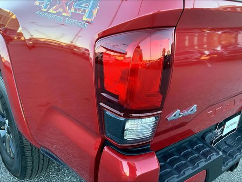 Used 2023 Toyota Tacoma SR5 w/ Technology Package image 27