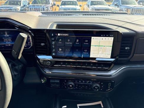 Used 2025 Chevrolet Silverado 2500 ZR2 w/ Technology Package image 8