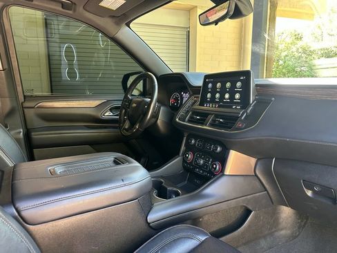 Used 2021 Chevrolet Suburban High Country AWD/4WD image 11