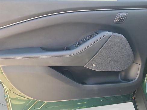 Used 2024 Ford Mustang Mach-E Premium image 17