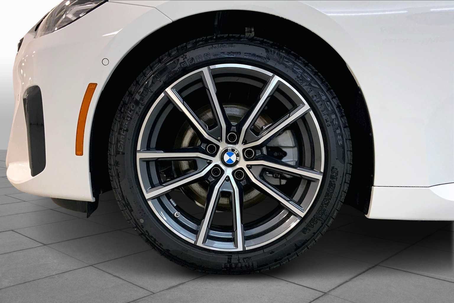 Used 2025 BMW 230i xDrive Coupe w/ Premium Package AWD/4WD image 11
