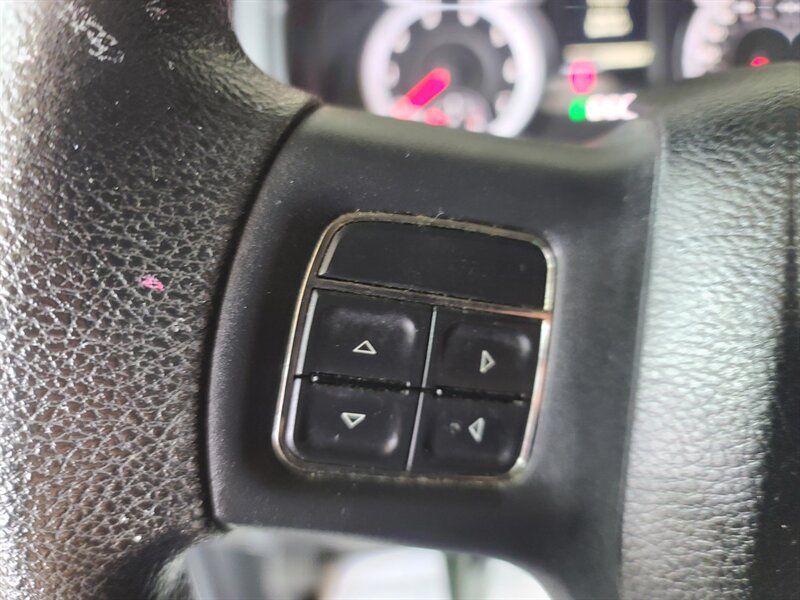 Used 2014 RAM 1500 Express AWD/4WD image 23