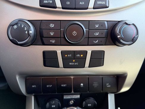 Used 2009 Ford Focus SES FWD image 18