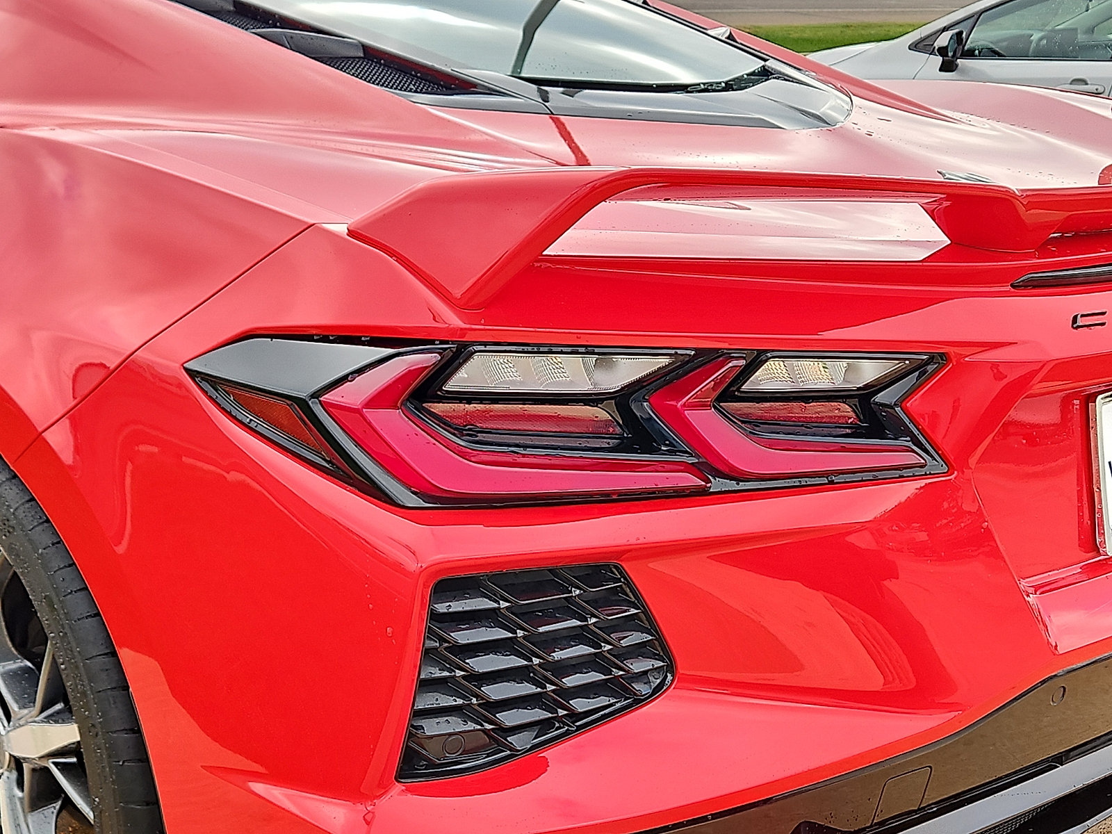 Used 2021 Chevrolet Corvette Stingray Premium Cpe w/ Z51 Performance Package RWD image 9