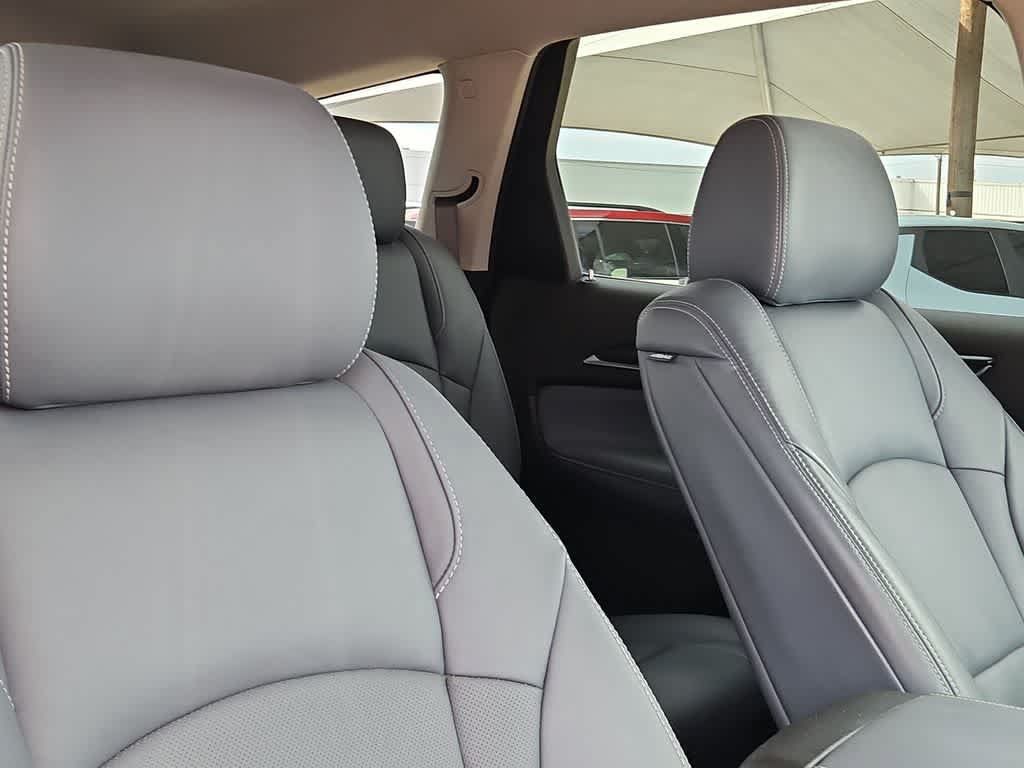 Used 2021 Buick Enclave Essence FWD image 18