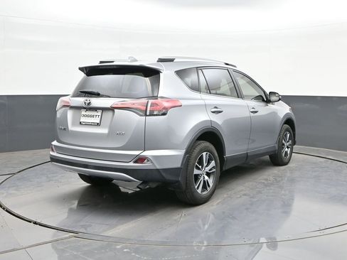 Used 2016 Toyota RAV4 XLE FWD image 11