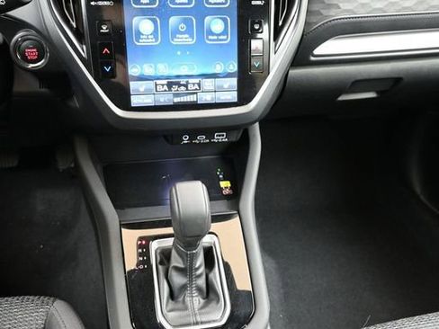 Certified 2025 Subaru Forester Premium AWD/4WD image 28