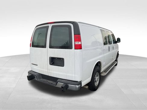 Used 2024 Chevrolet Express 2500 w/ Driver Convenience Package image 9