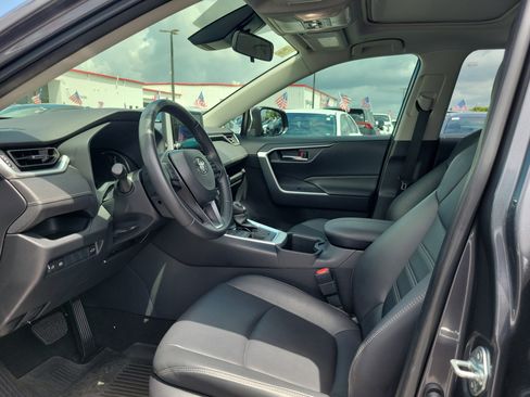 Used 2025 Toyota RAV4 XLE Premium AWD/4WD image 19