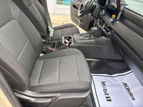 Used 2023 Chevrolet Colorado W/T RWD image 26