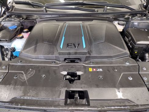 Used 2023 Hyundai Ioniq 5 Limited w/ Cargo Package image 10