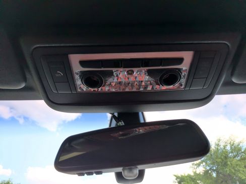 Used 2013 BMW M3 Convertible image 28