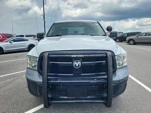 Used 2019 RAM 1500 4x4 Crew Cab Classic image 17