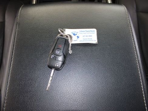 Used 2022 Ford F450 XLT w/ FX4 Off-Road Package image 31