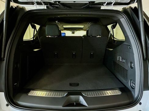 New 2026 Chevrolet Suburban High Country image 30