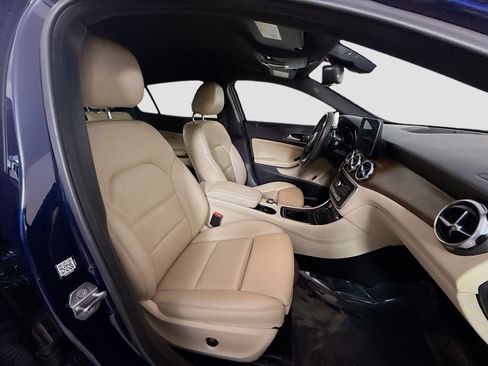 Used 2019 Mercedes-Benz GLA 250 image 28