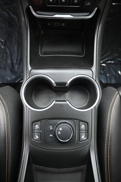 Used 2020 GMC Terrain SLT w/ Preferred Package FWD image 18