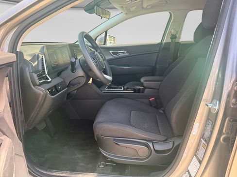 Used 2024 Kia Sportage LX FWD image 10