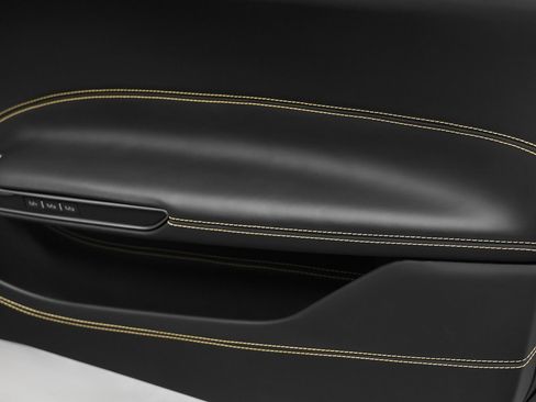 Used 2018 Ferrari GTC4Lusso image 36