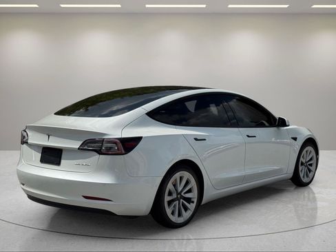 Used 2022 Tesla Model 3 Long Range AWD/4WD image 5