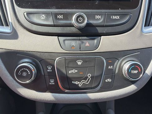 Used 2021 Chevrolet Malibu LS FWD image 18