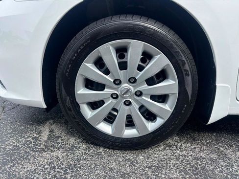 Used 2019 Nissan Sentra S FWD image 9