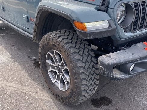 Used 2024 Jeep Gladiator Mojave image 13
